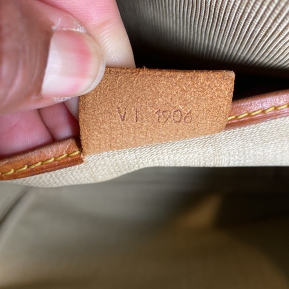 💎AUTHENTIC LOUIS VUITTON EXCURSION HANDBAG MONOGRAM - Picture 12 of 13